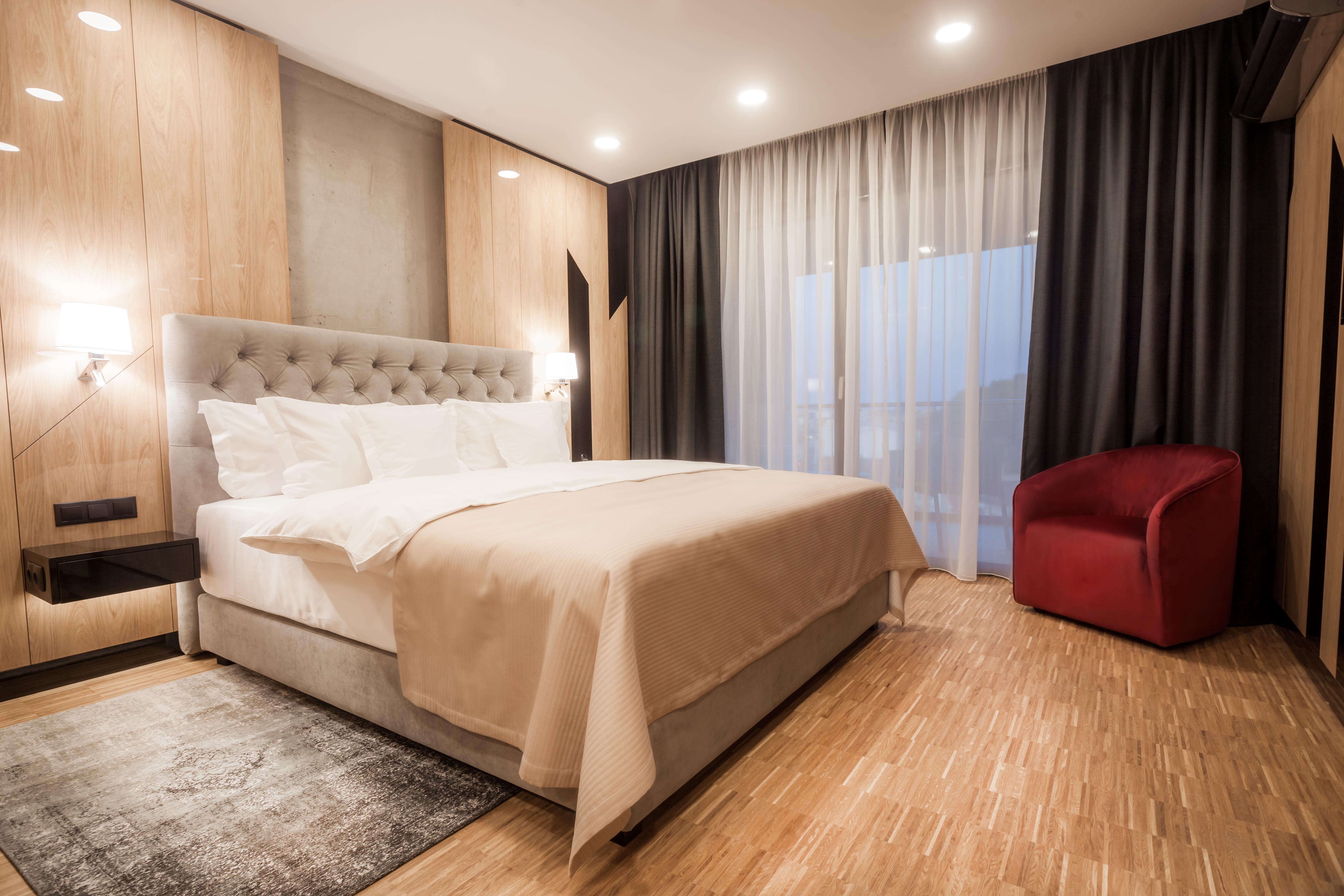 Hotel Platinia Kluż-Napoka Zewnętrze zdjęcie A bedroom