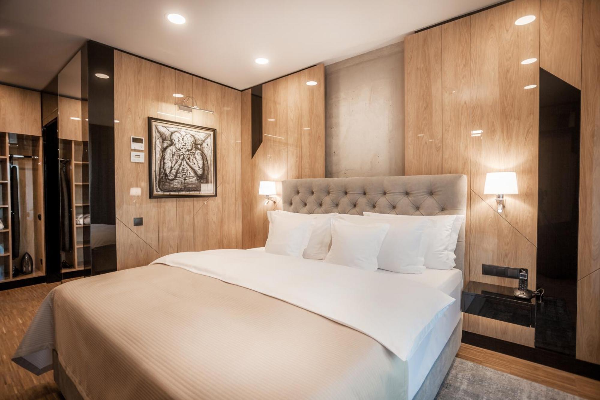 Hotel Platinia Kluż-Napoka Zewnętrze zdjęcie