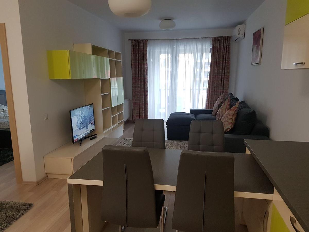 Hotel Platinia Kluż-Napoka Zewnętrze zdjęcie A typical apartment in the complex
