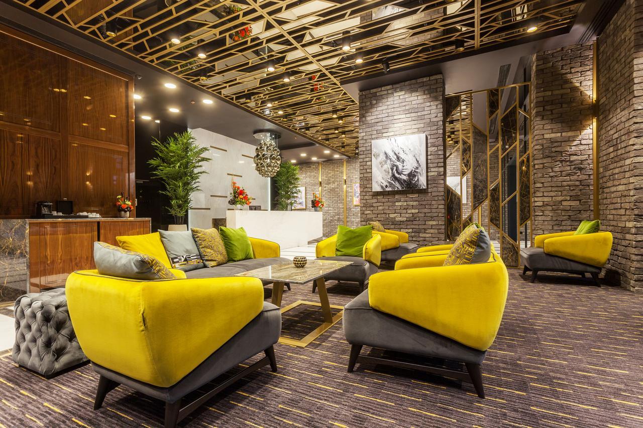 Hotel Platinia Kluż-Napoka Zewnętrze zdjęcie The lounge at the airport